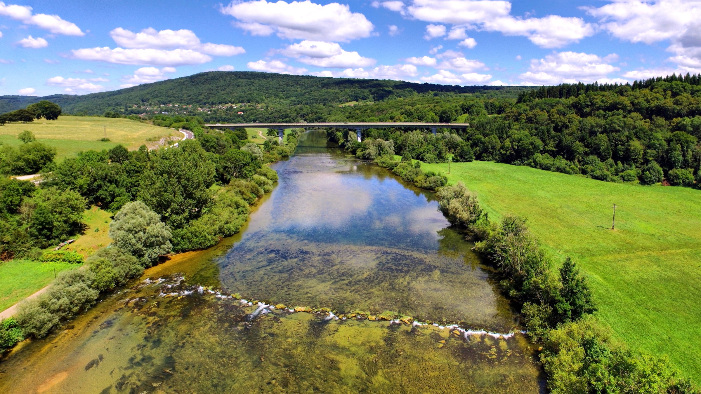 La Loue à Chouzelot et les coteaux calcaires